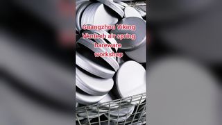 Hoe kan de luchtveer-bovenplaat worden gemonteerd?